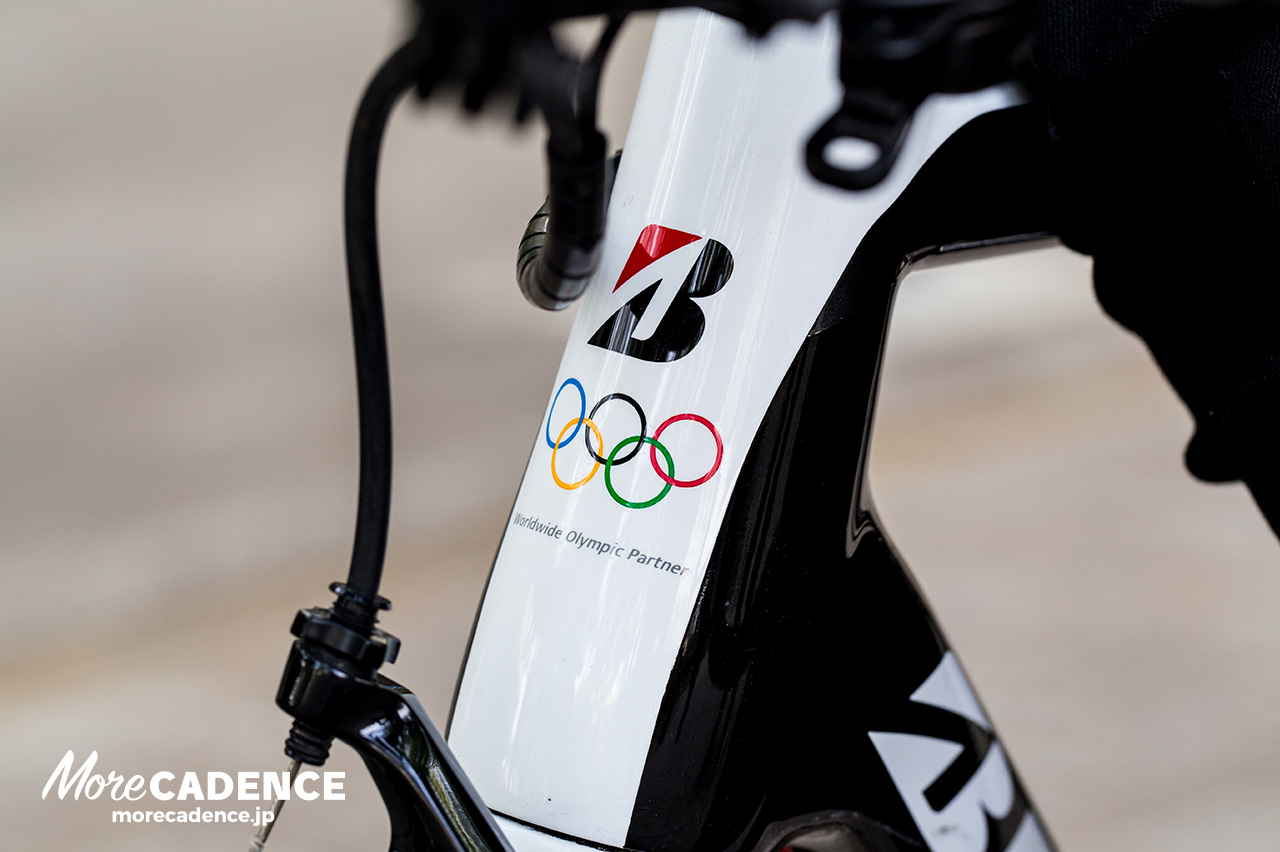 ブリヂストンサイクル 世界と戦うチームモデル『ANCHOR Team Edition