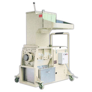 大型成型品粉砕機 XL-15型