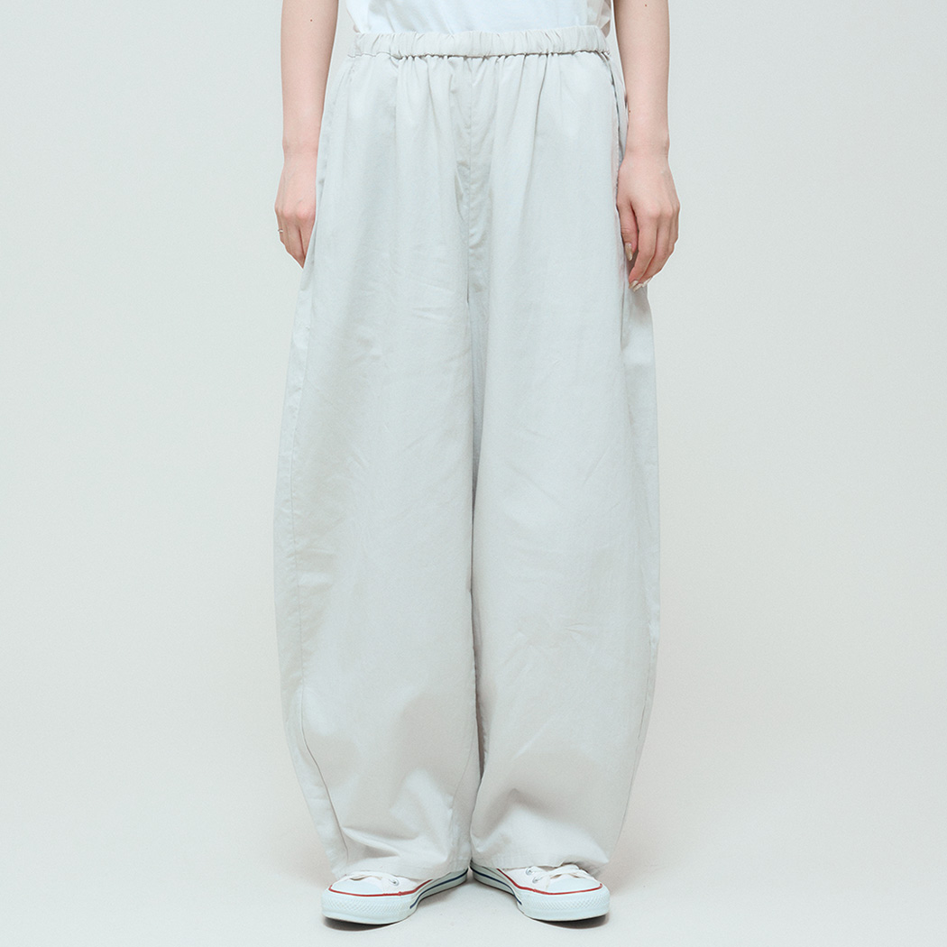 EDIT OF THREE ミディウミのパンツ、夏の厳選3本 | Mother's Industry