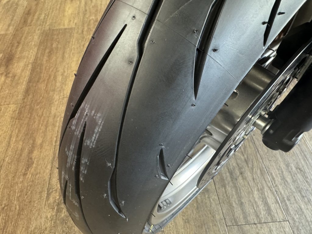 2024年 新商品】SUZUKI SV650 DUNLOP Q5Aにタイヤ交換 | MOTO HASSY