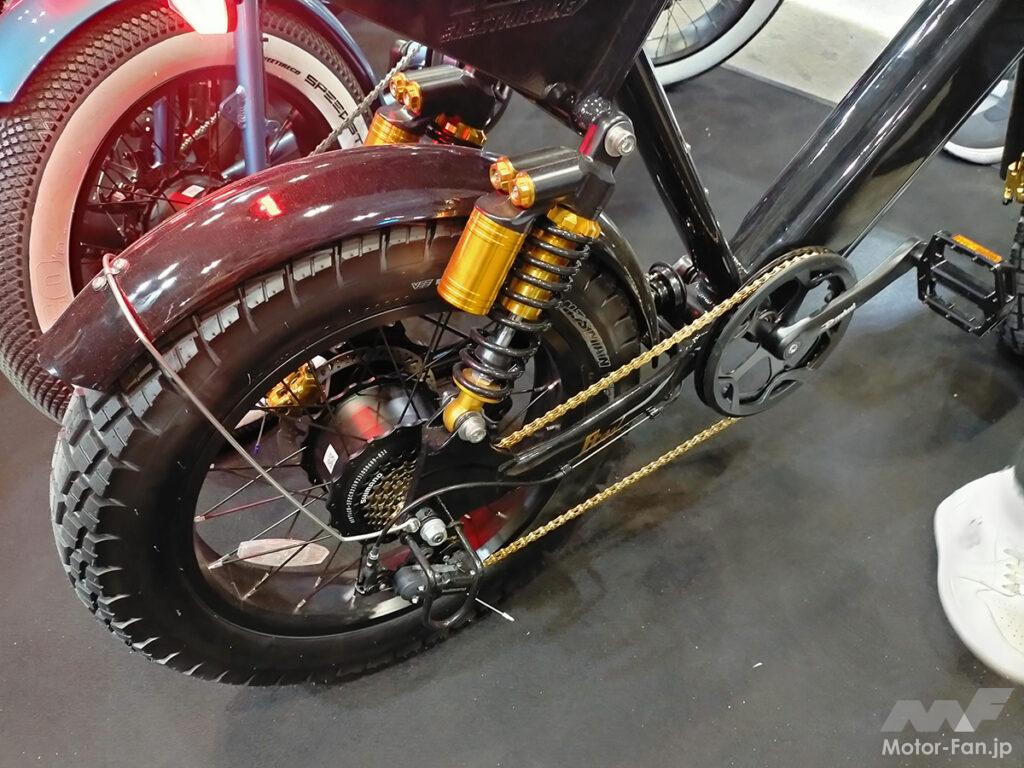 運転免許なしで走れます、見た目はバイク風の電動アシストe-BIKE「FLOW