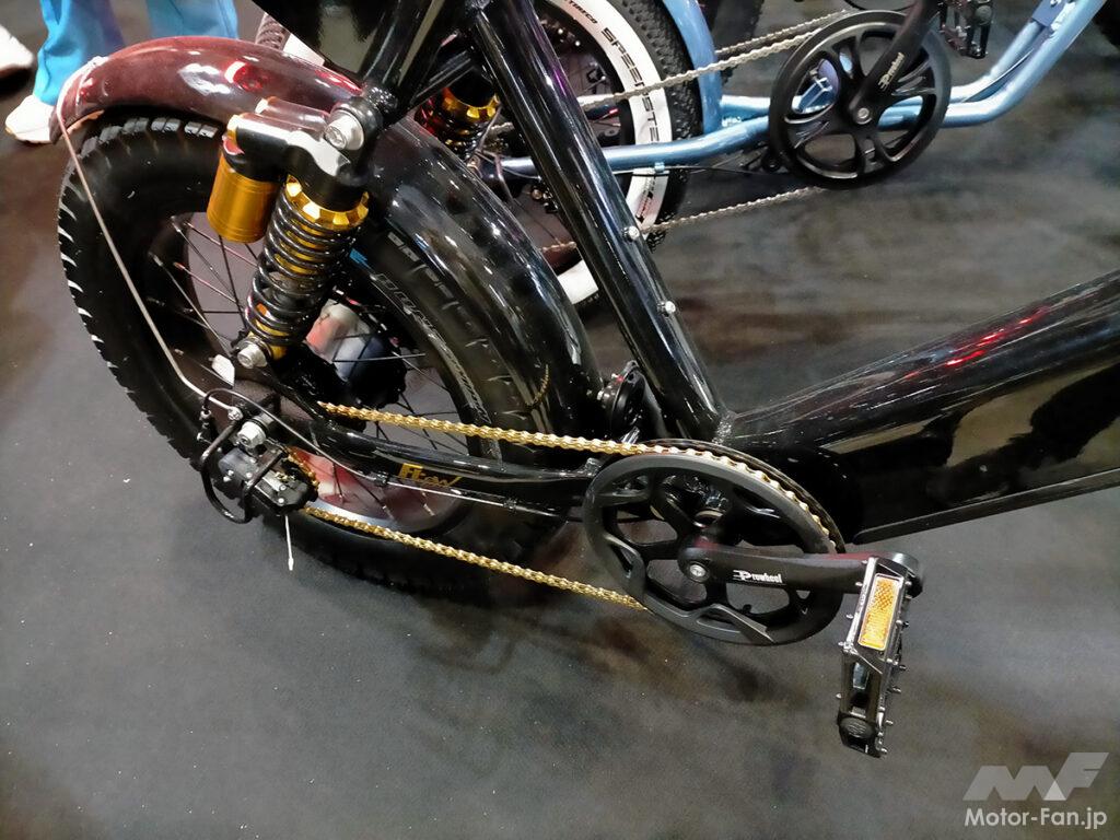 運転免許なしで走れます、見た目はバイク風の電動アシストe-BIKE「FLOW