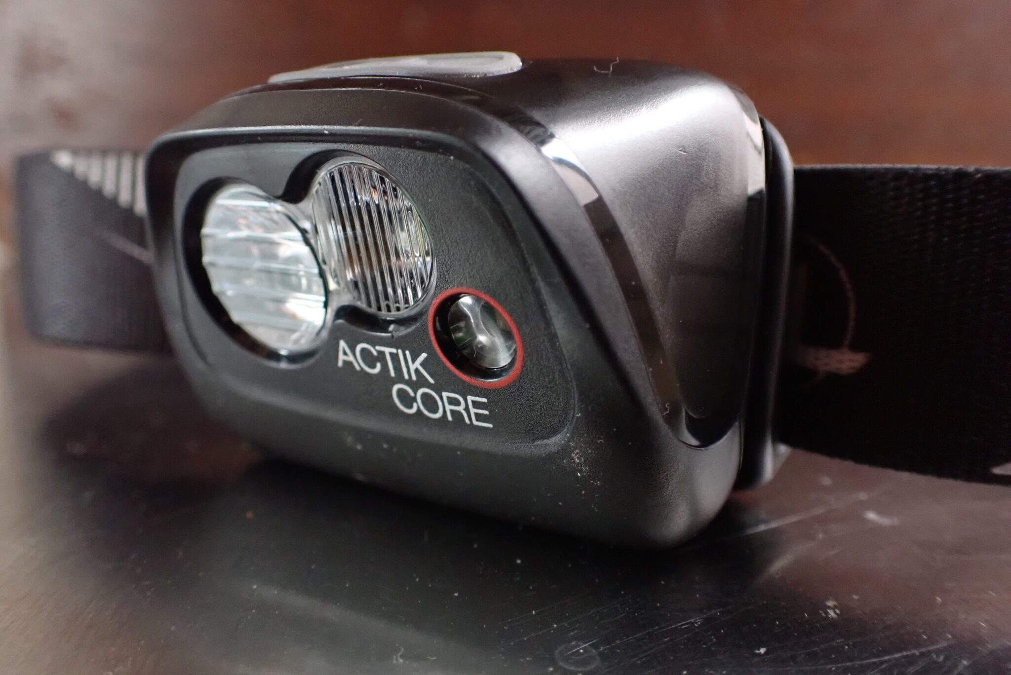 ペツル アクティックコア レビュー】Petzl Actik Core ヘッドライトは