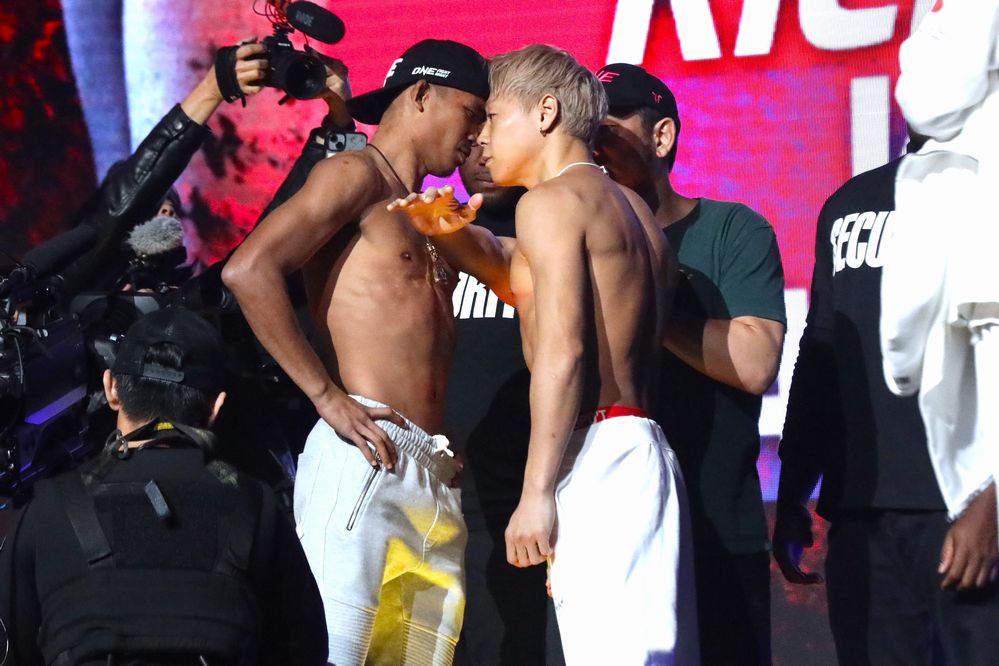 ONE165】有明アリーナのステージ上にてメモリアル計量。スーパーレック