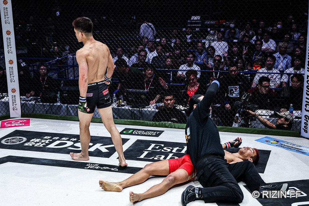 RIZIN LANDMARK12】戦慄の左ストレート! 後藤が中島をマットに沈め