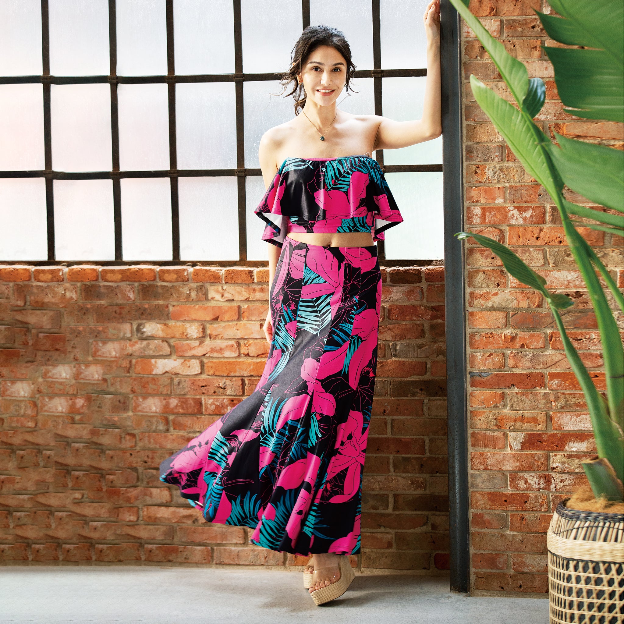 フリルトップス＆マーメイドスカートセットアップ（カトレアロサード