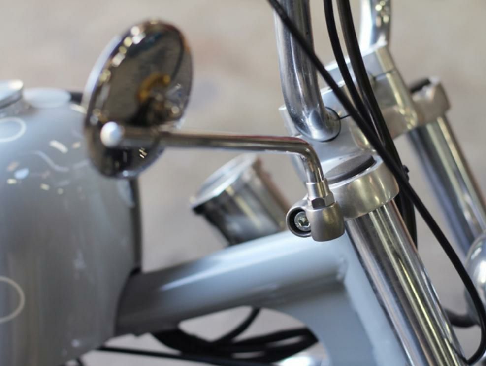 ヤマハ SR400/500 新型ニールックミラーブラケット モーターロック