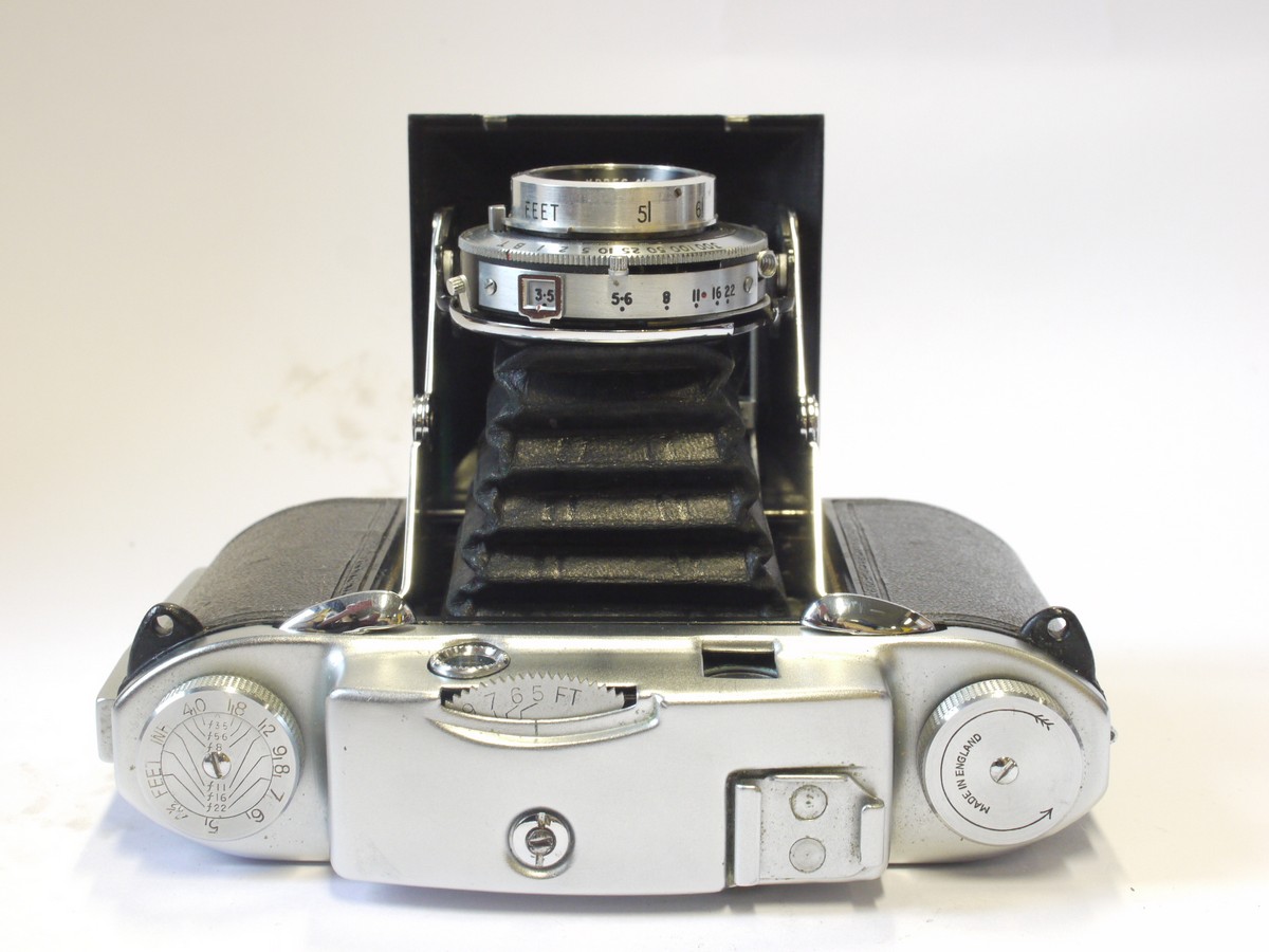 Ensign Selfix 12-20 6×6 folding uncoupled rangefinder camera with