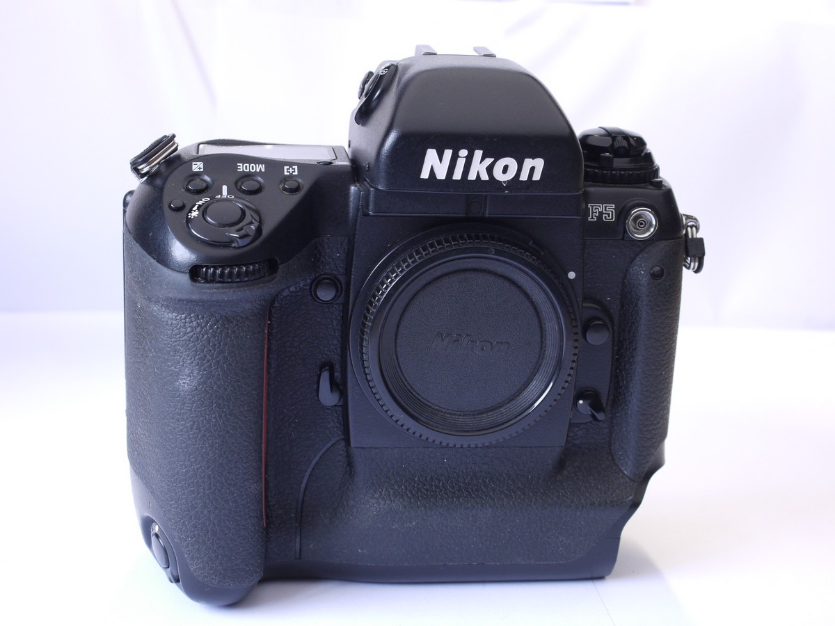 Nikon F5 35mm Professional SLR body with DP-30 prism finder