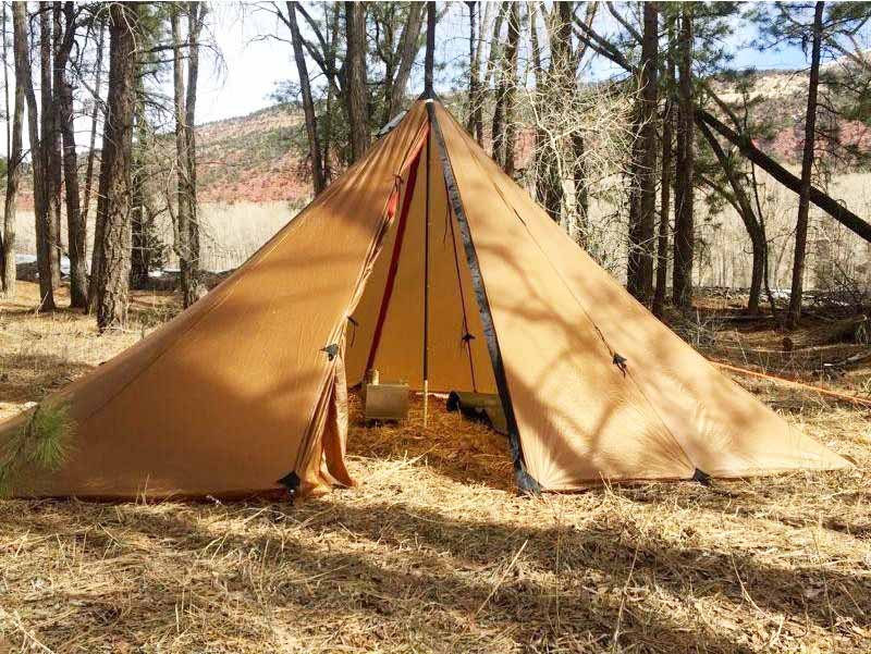 シークアウトサイド】『ティピーテント レッドクリフ』は実用的なワン