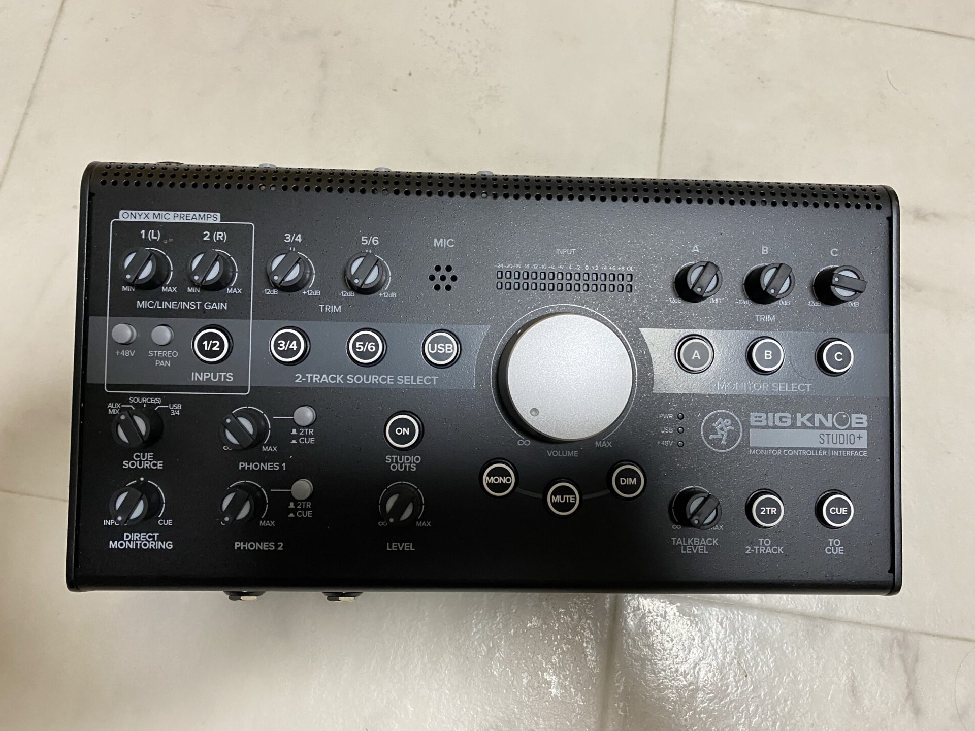 Big knob Studio+はオールインワンで便利 サブウーファー使ったまま