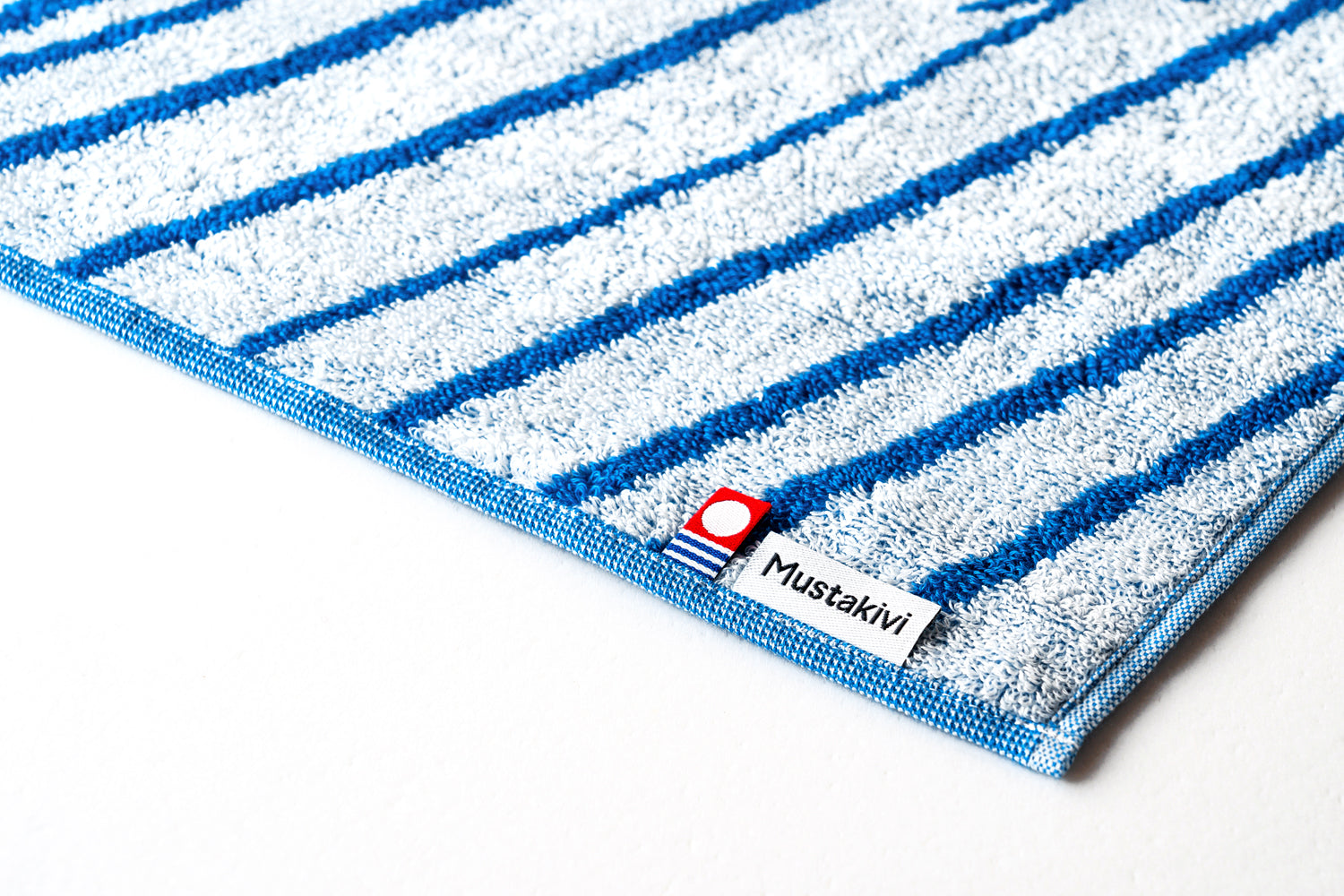 渓流 ゲストタオル BLUE | 石本藤雄デザインの食器、雑貨の通販