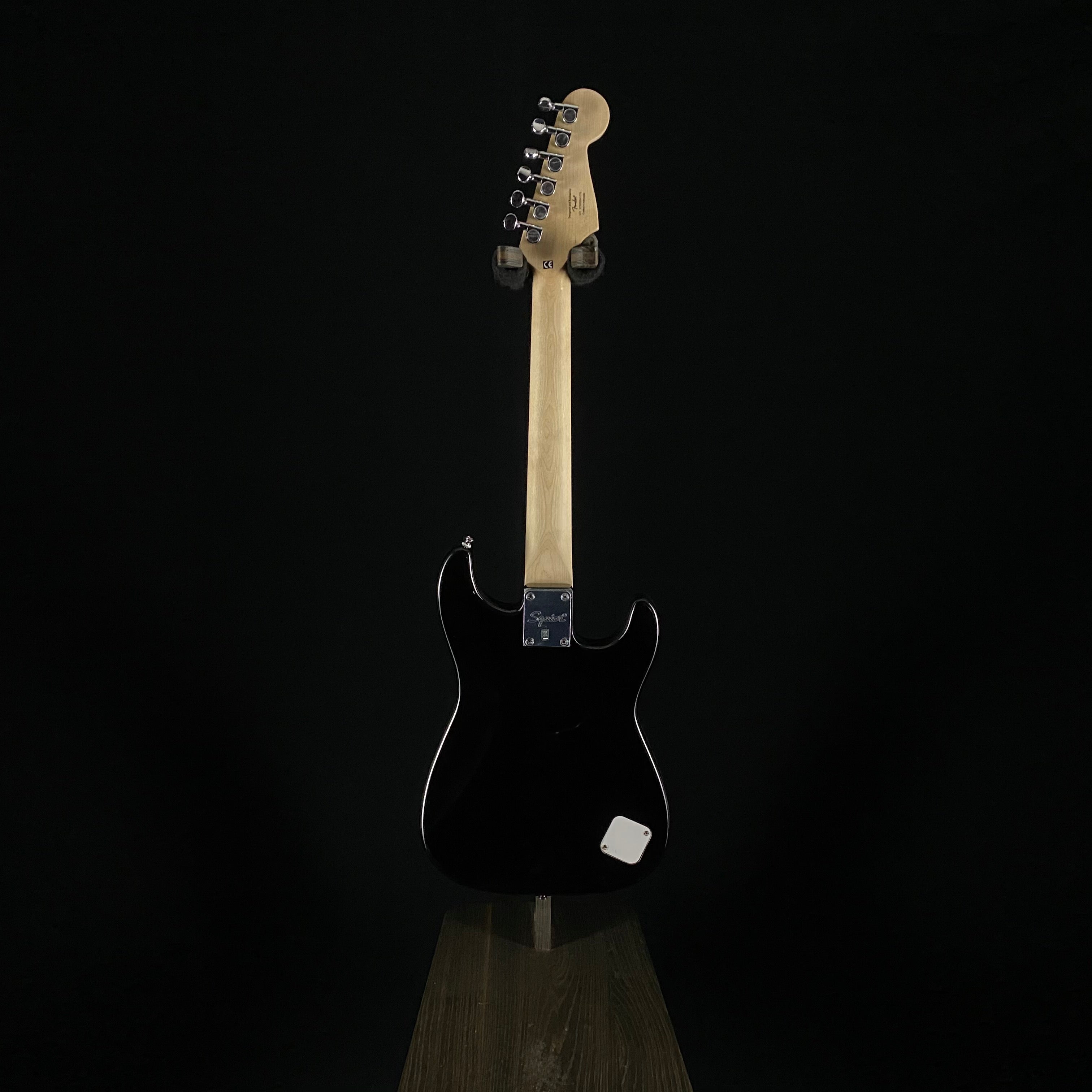 Squier Mini Stratocaster Lefty – Music Villa MT