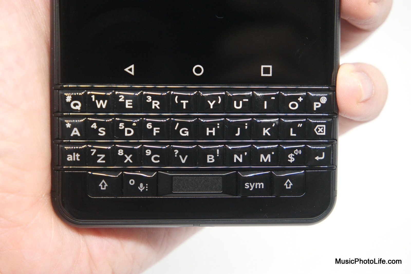 BlackBerry KEYone Review: Black Edition (BBB100-1)