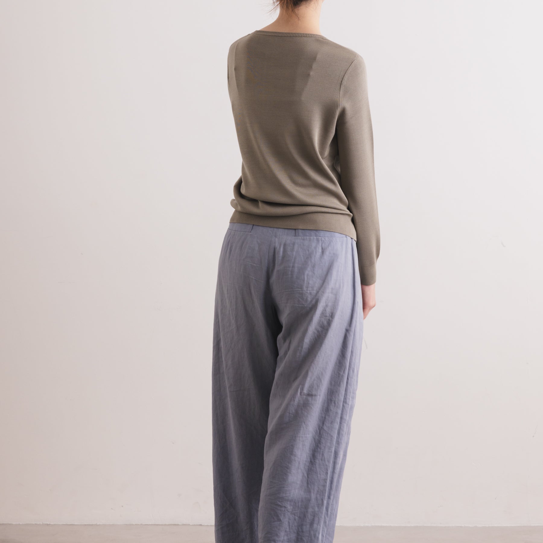 18G シルクゴム編みニット クルーネックプルオーバー, モスグレー