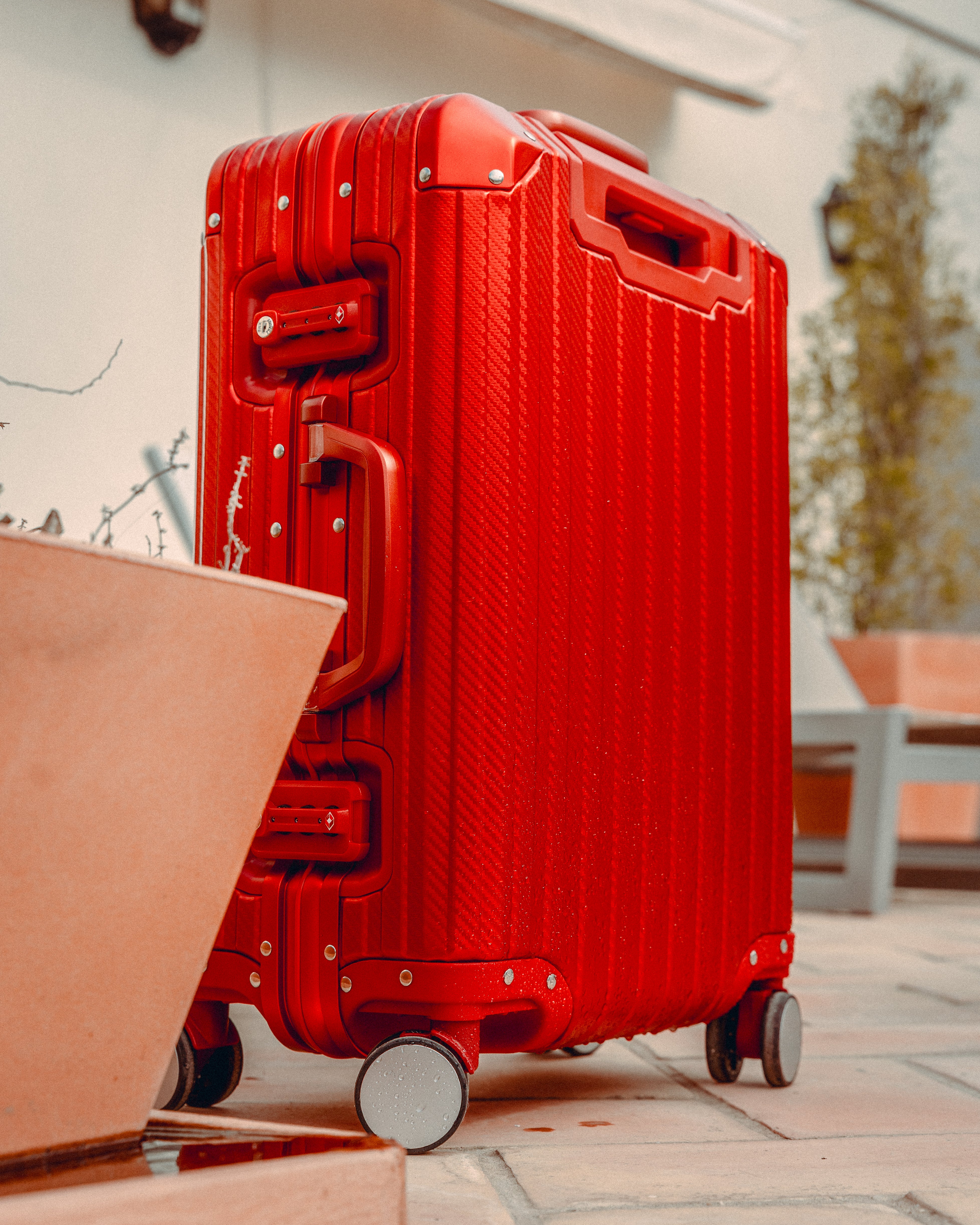 Essential スーツケース マットブラック