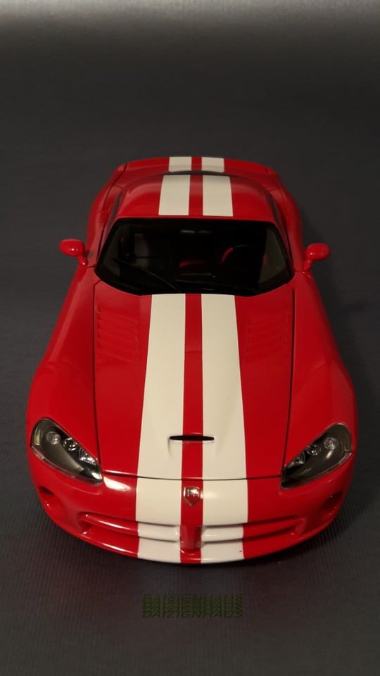 1/18 2006 Dodge SRT-10 Viper Coupe.by AUTOart | DiecastXchange