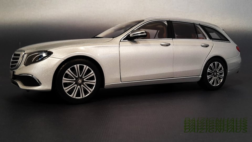 1/18 2017 Mercedes-Benz E-Klasse T-Modell 