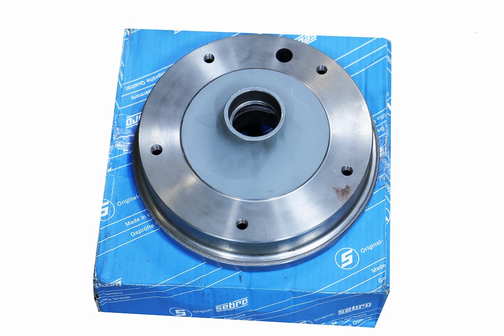 EMPI ブレーキドラム T-1 リア 1968〜 5LUG ポルシェ130ピッチ