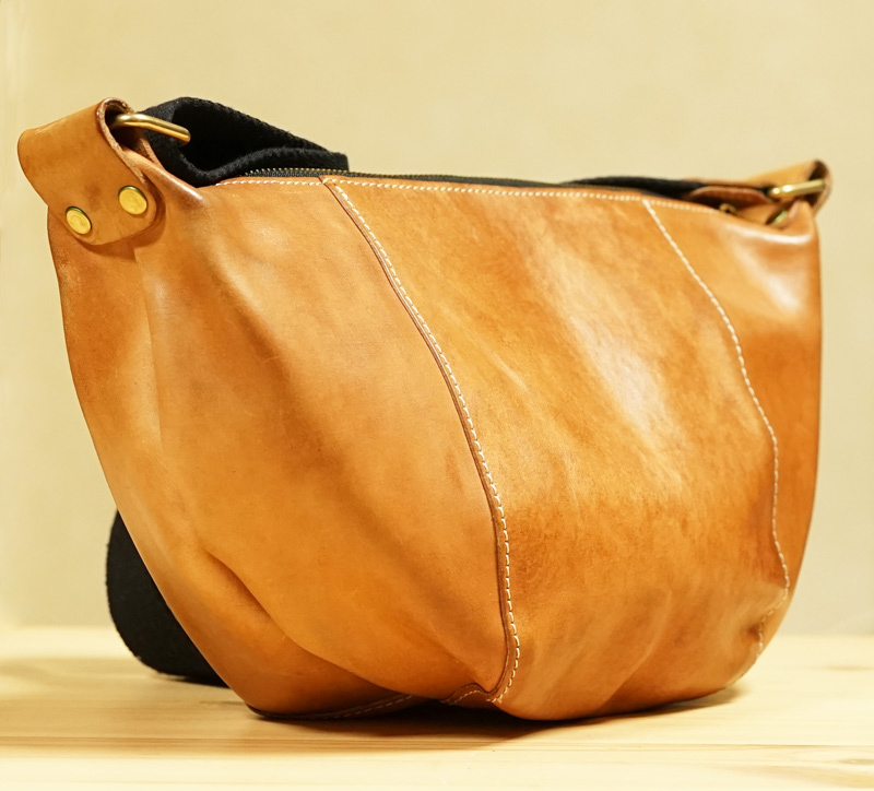 Art Brown（アートブラウン） UKサドルレザー ボディバッグ 購入