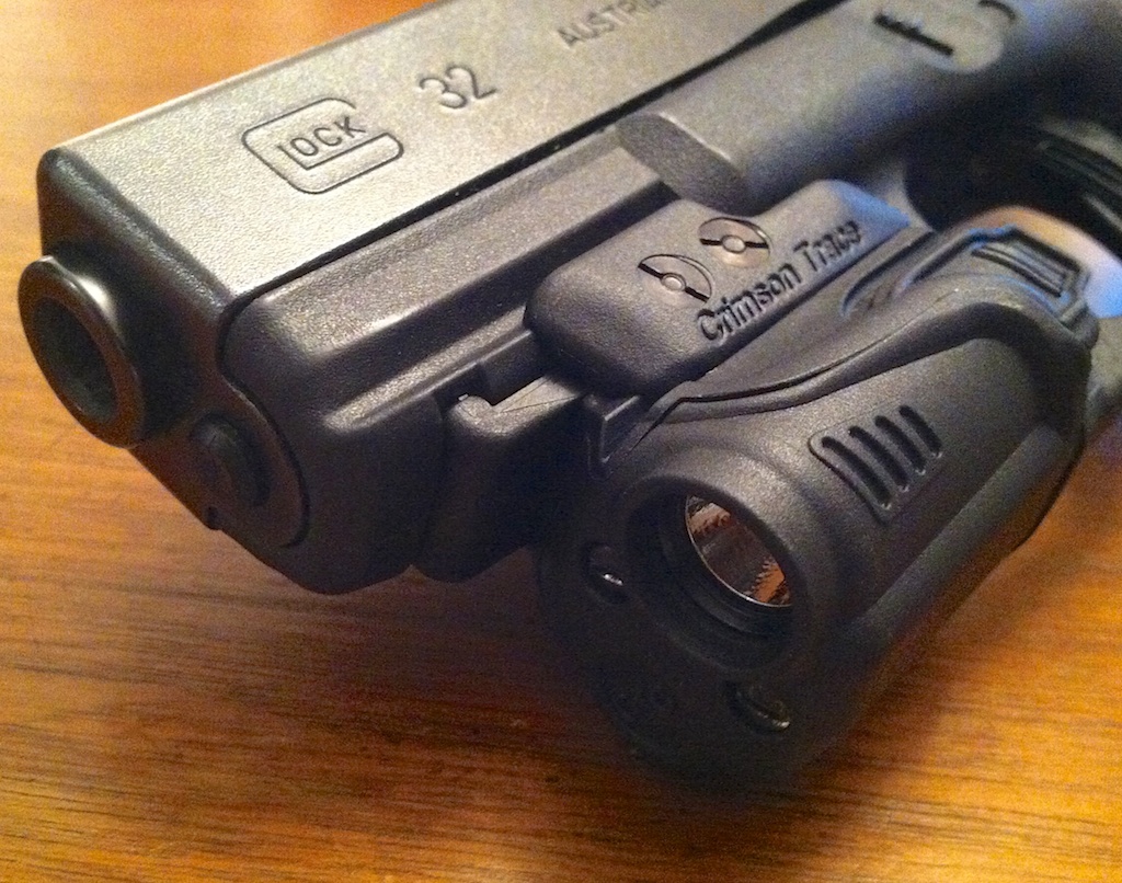 バ*ン様 実物Crimson Trace製タクティカルライトCMR-202 バ*ン様 実物