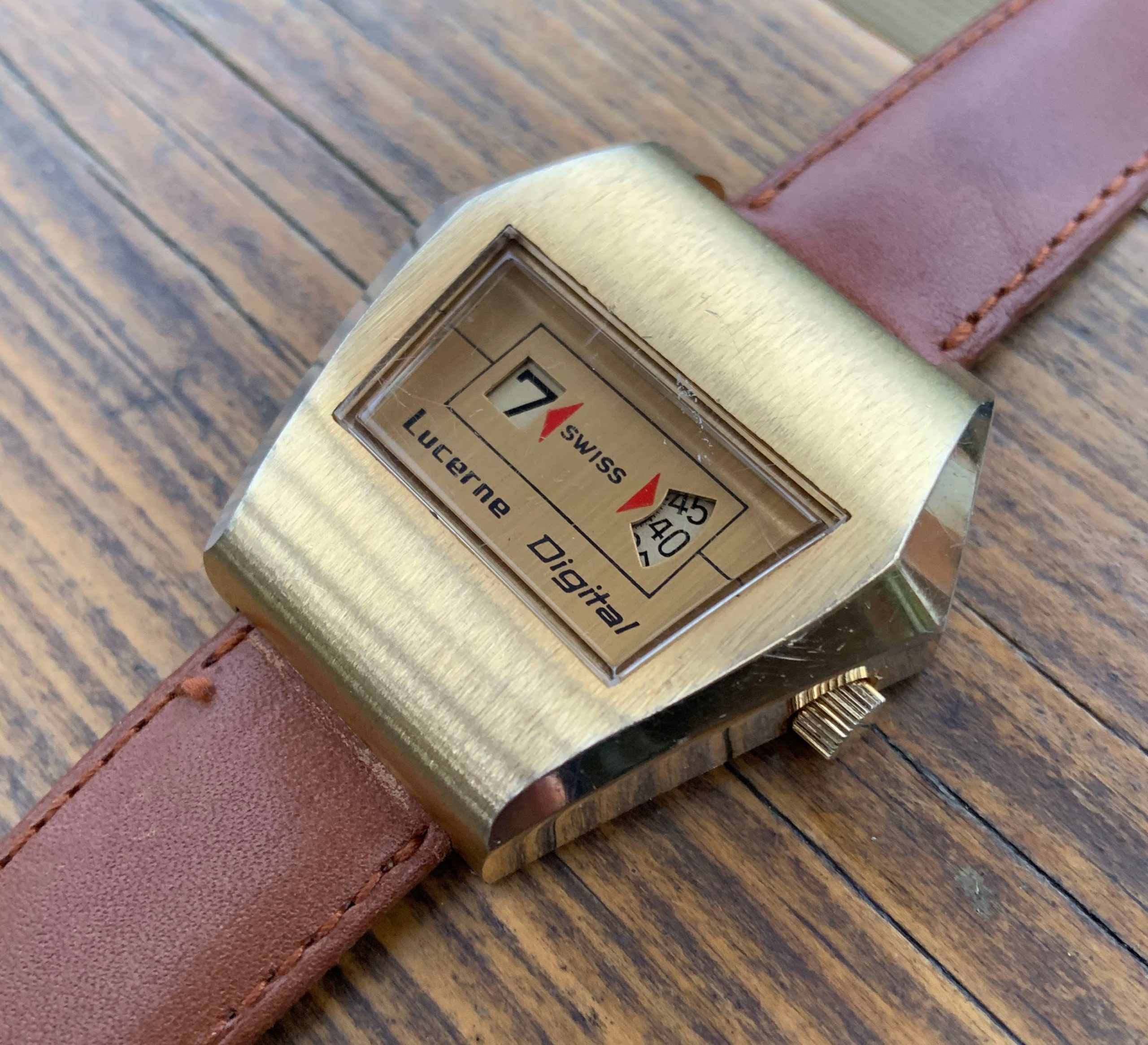 Lucerne Jump Hour – My Retro Watches