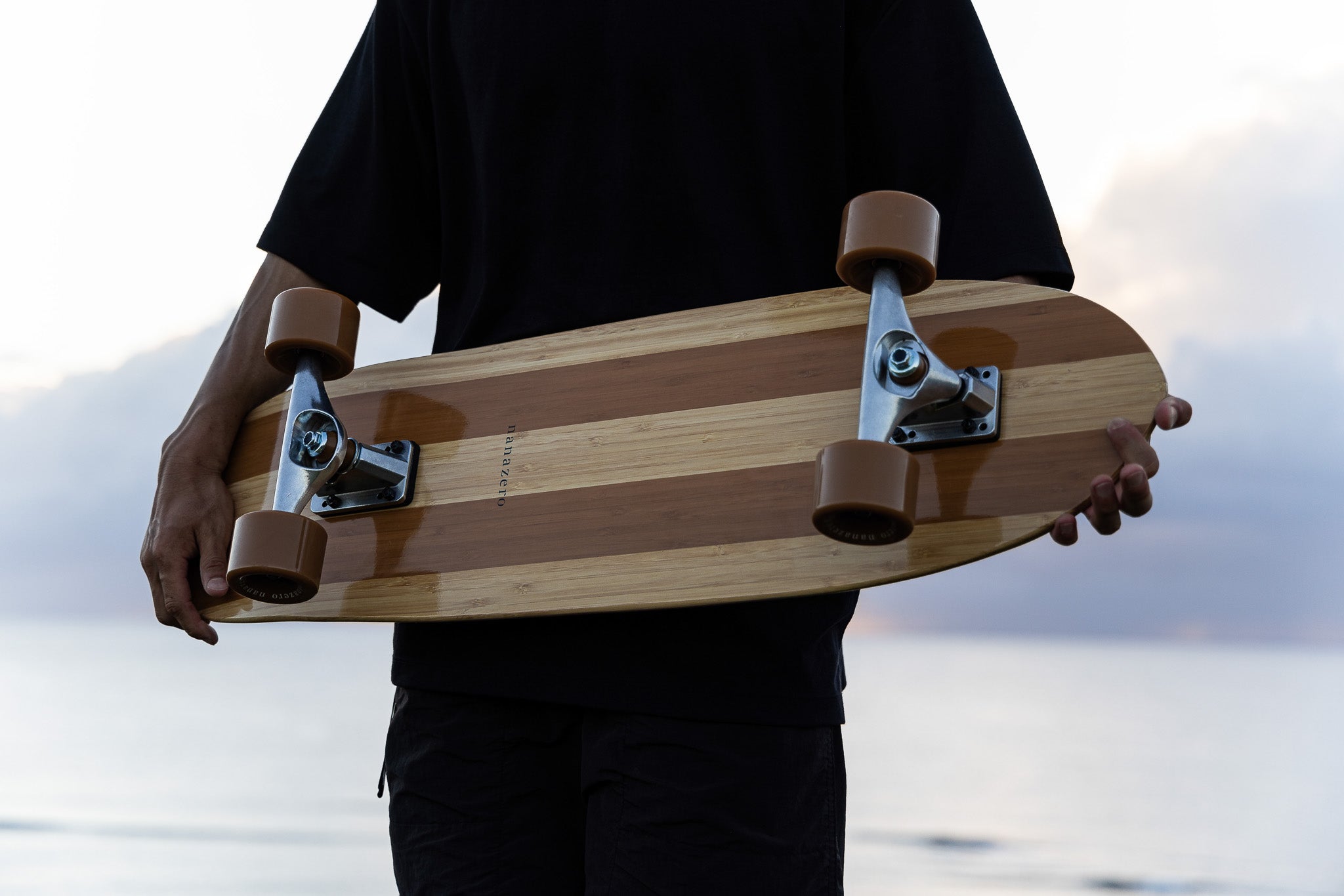 サーフスケートの構造：各パーツの役割と重要性 – nanazero Japan