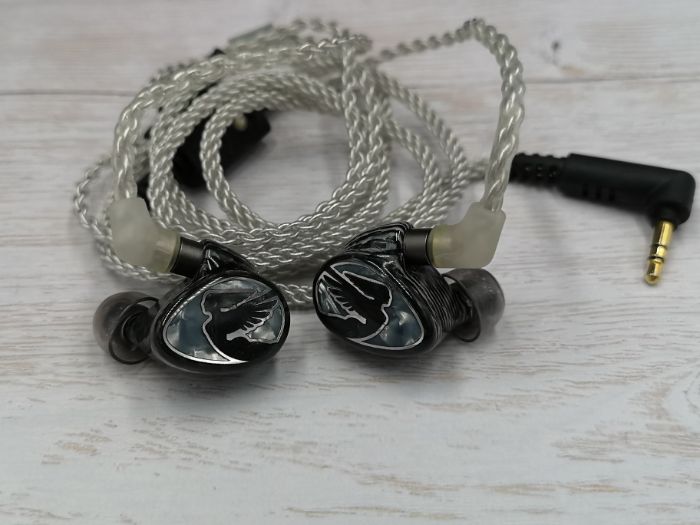 レビュー】JH Audio ROXANNE AION | 多ドライバのパイオニア！ 超濃密