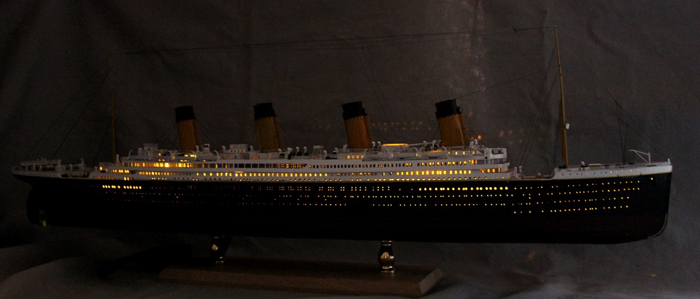 1/350 客船 R.M.S.タイタニック ディティールアップ 電飾組込完成品