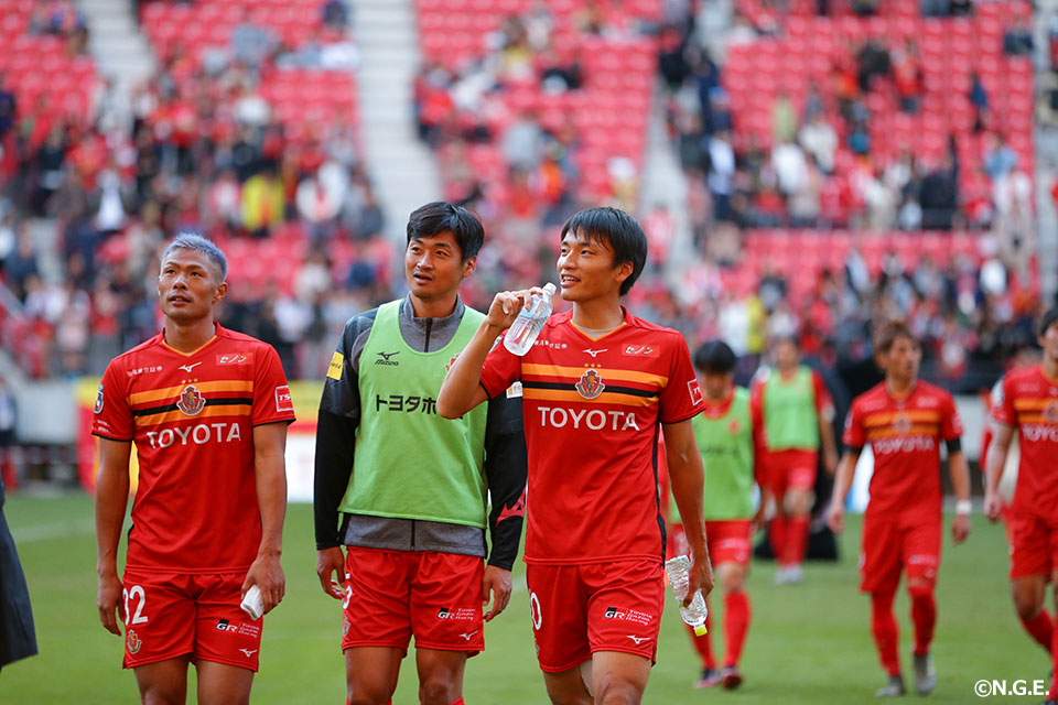 赤﨑 秀平 | 選手・スタッフ | チーム | 名古屋グランパス公式サイト