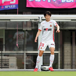 吉田晃 | 選手・スタッフ | チーム | 名古屋グランパス公式サイト