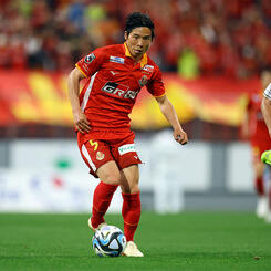 長澤和輝 | 選手・スタッフ | チーム | 名古屋グランパス公式サイト