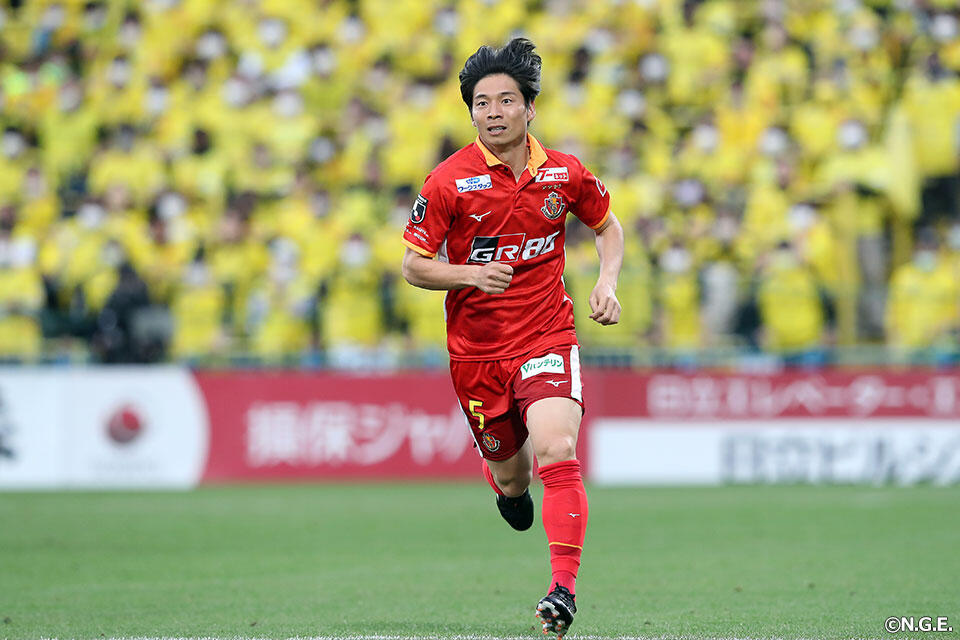 長澤和輝 | 選手・スタッフ | チーム | 名古屋グランパス公式サイト