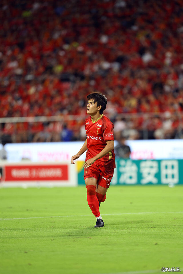 久保藤次郎 | 選手・スタッフ | チーム | 名古屋グランパス公式サイト