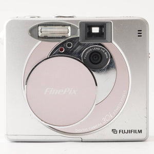 フジ Fujifilm FINEPIX 30i コンパクトデジタルカメラ – Natural