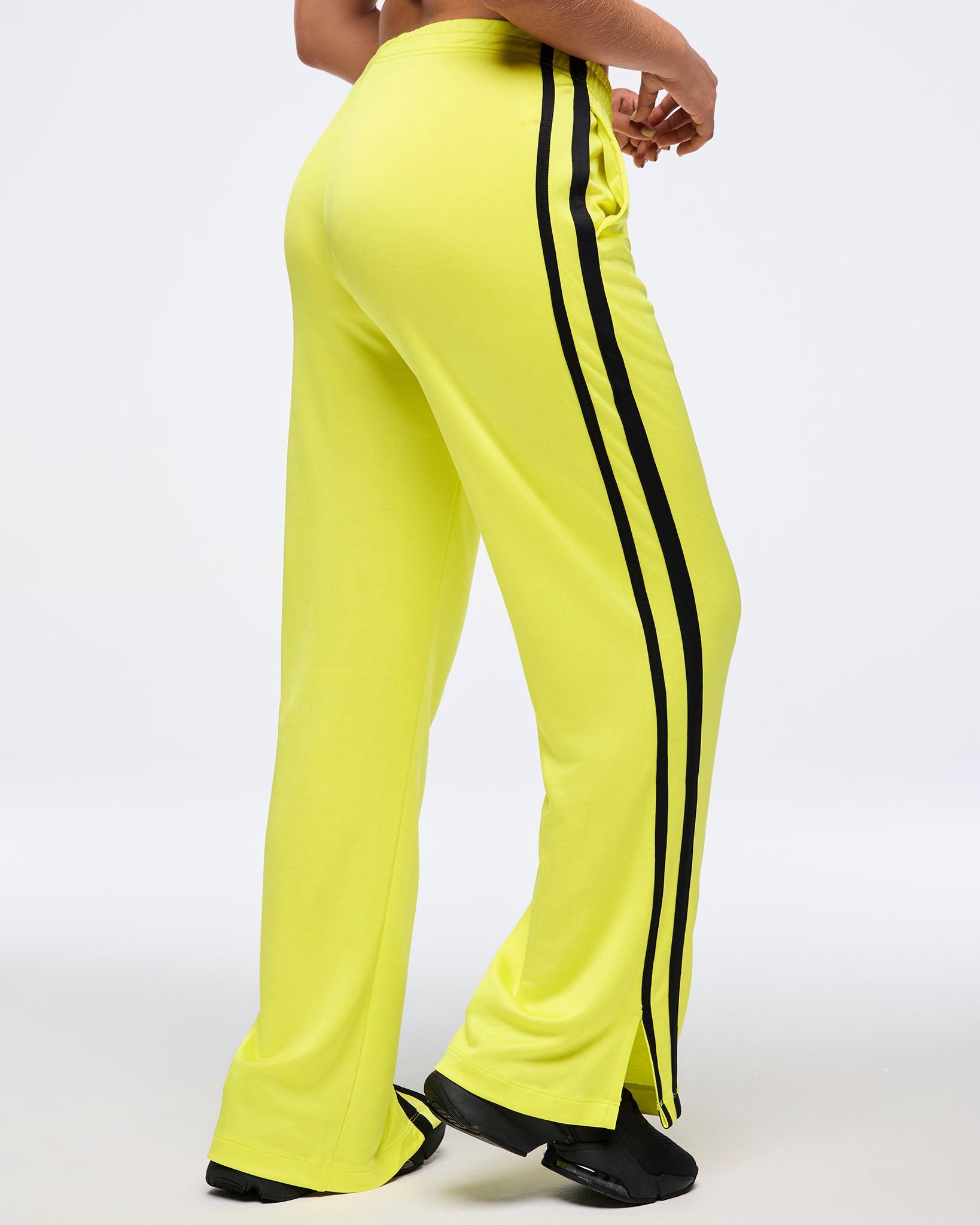 Zumba Haus Mid Rise Knit Track Pants - Lemon Z1B000530 – Natysports