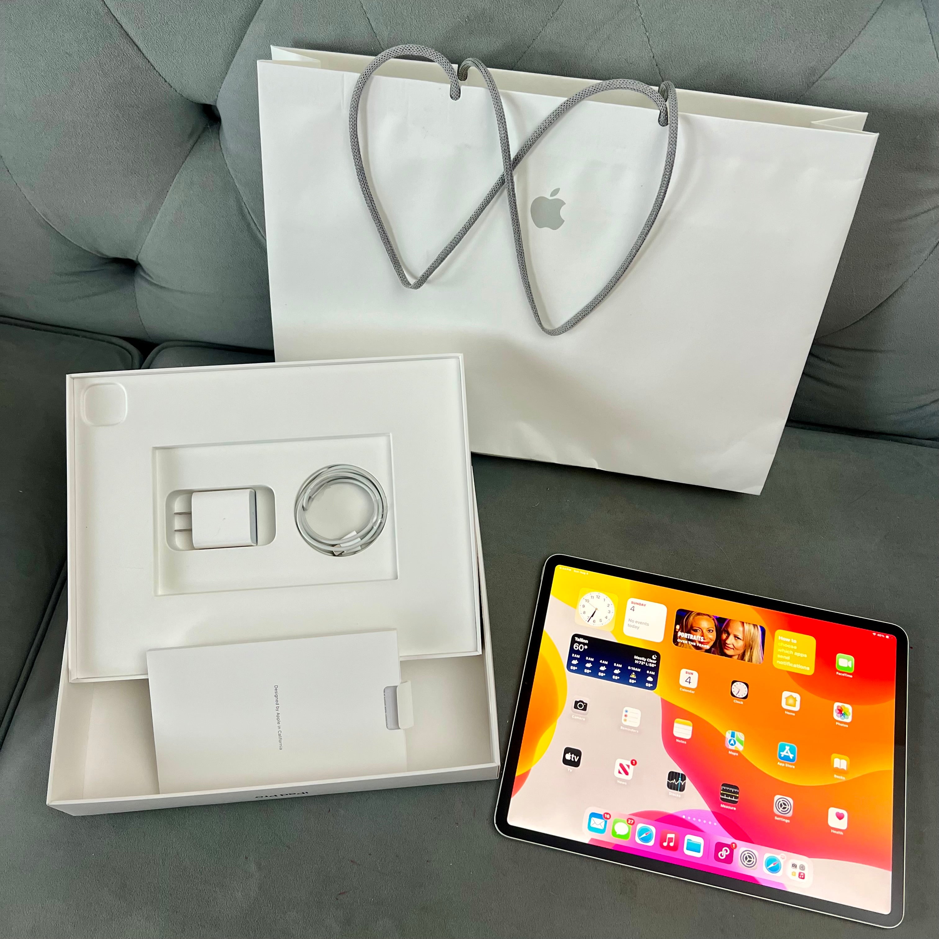 IPAD PRO Model A2229 Silver 13 inches 128GB NEW Screen | NATILUXIA