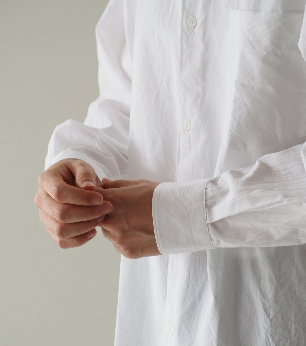 COMOLI コモリシャツ, White – Navyblue