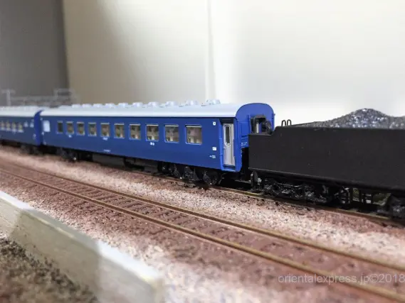 寝台急行「音戸」8両基本セット が入線です。KATO 10-1348 特別企画品