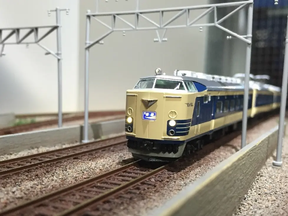 581系「彗星」（クハネ581増備車）が入線しました。KATO 10-1354 / 10