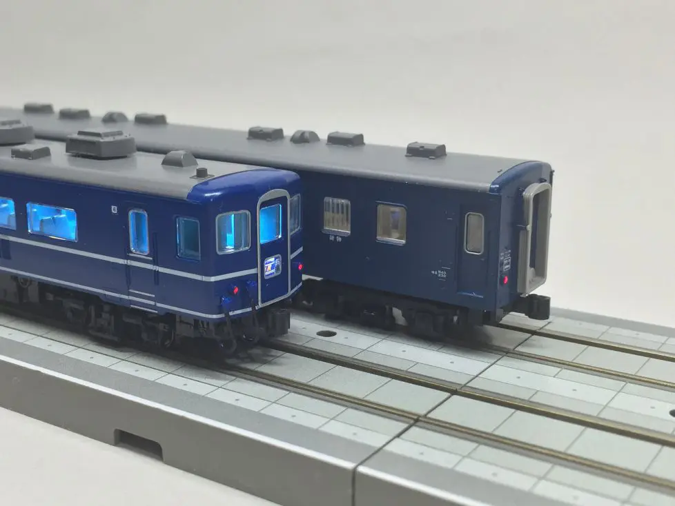 KATO 14系500番台 寝台急行 「利尻」 入線です。10-1326 | NGaugeJP