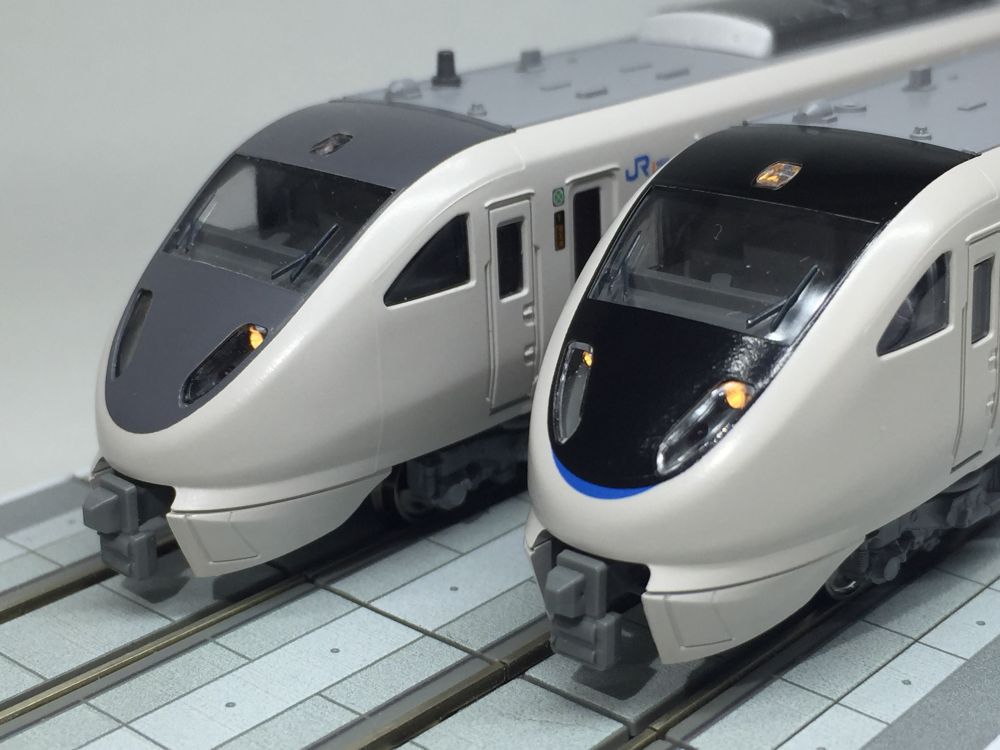 683系「サンダーバード」リニューアル車 入線(^^♪ KATO 10-1391/10