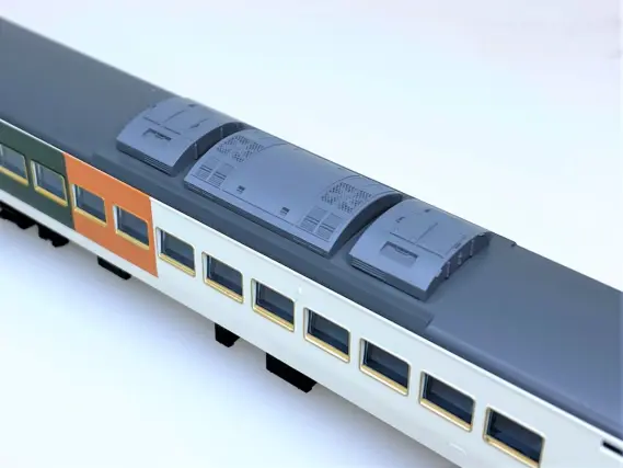 185系200番台「踊り子」新塗装・強化スカートが入線しました。TOMIX