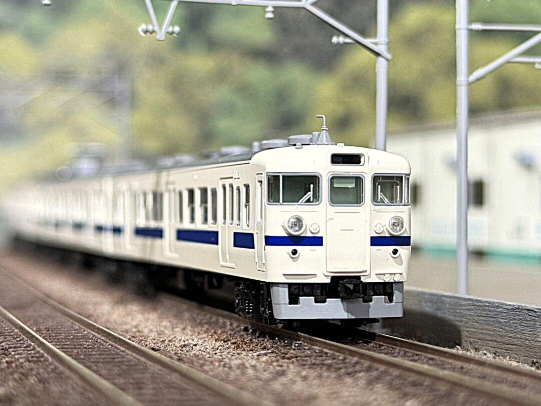 401系（高運転台・新塗装）が入線しました。 TOMIX 98582 98583 国鉄