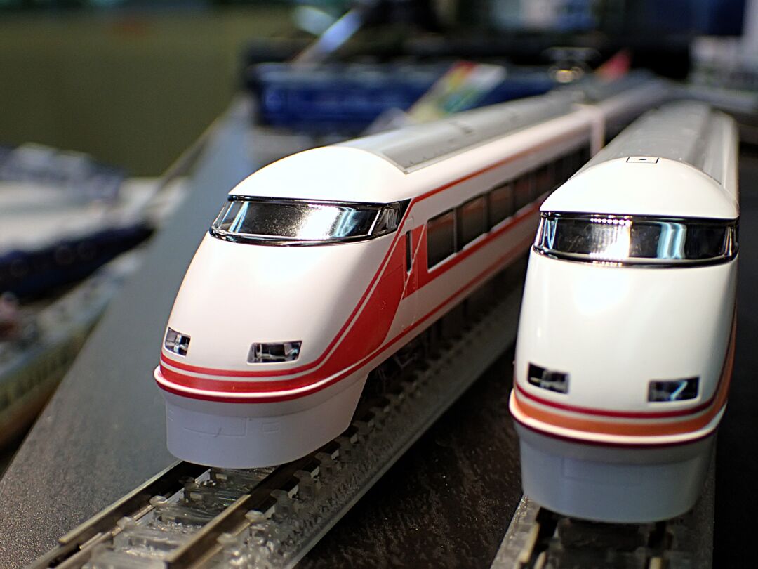 東武100系スペーシア（いちごスペーシア）セット 品番：98879 鉄道模型