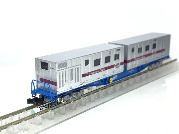 コキ104形（リサーチキャビン付）が入線です。 TOMIX 93586 テック