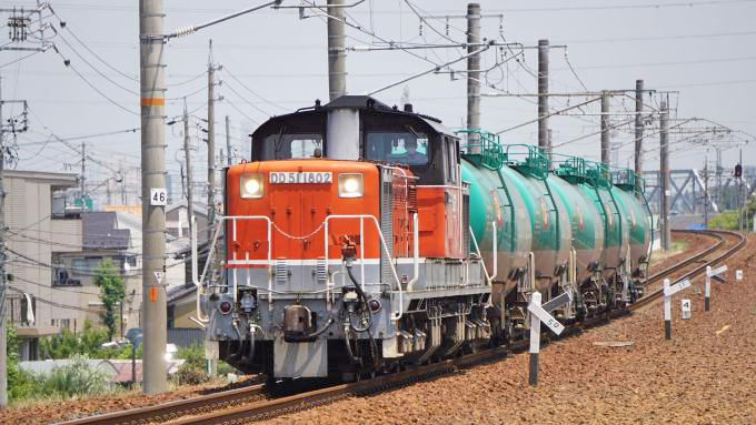 松阪駅「元祖特撰牛肉弁当(紀勢貨物と桜)」(1500円)～日常と非日常が