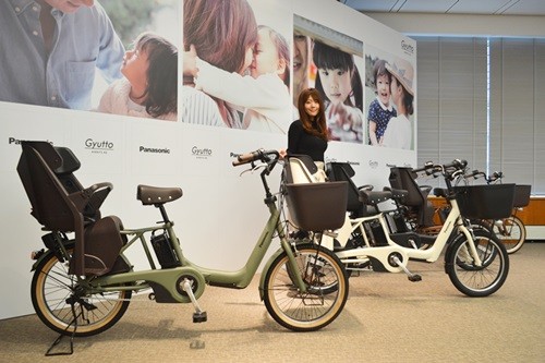 3つの業界初で子育てにゆとりを! 子乗せ電動自転車