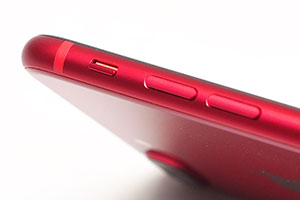 真っ赤なiPhone 8/8 Plusを入手、深い赤と強い光沢がオトナ好み | マイ