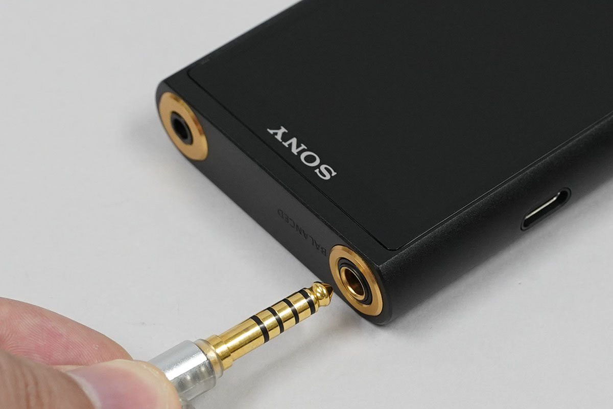 写真で見るウォークマン「ZX500」 - ギュッと詰め込んだ高音質技術が